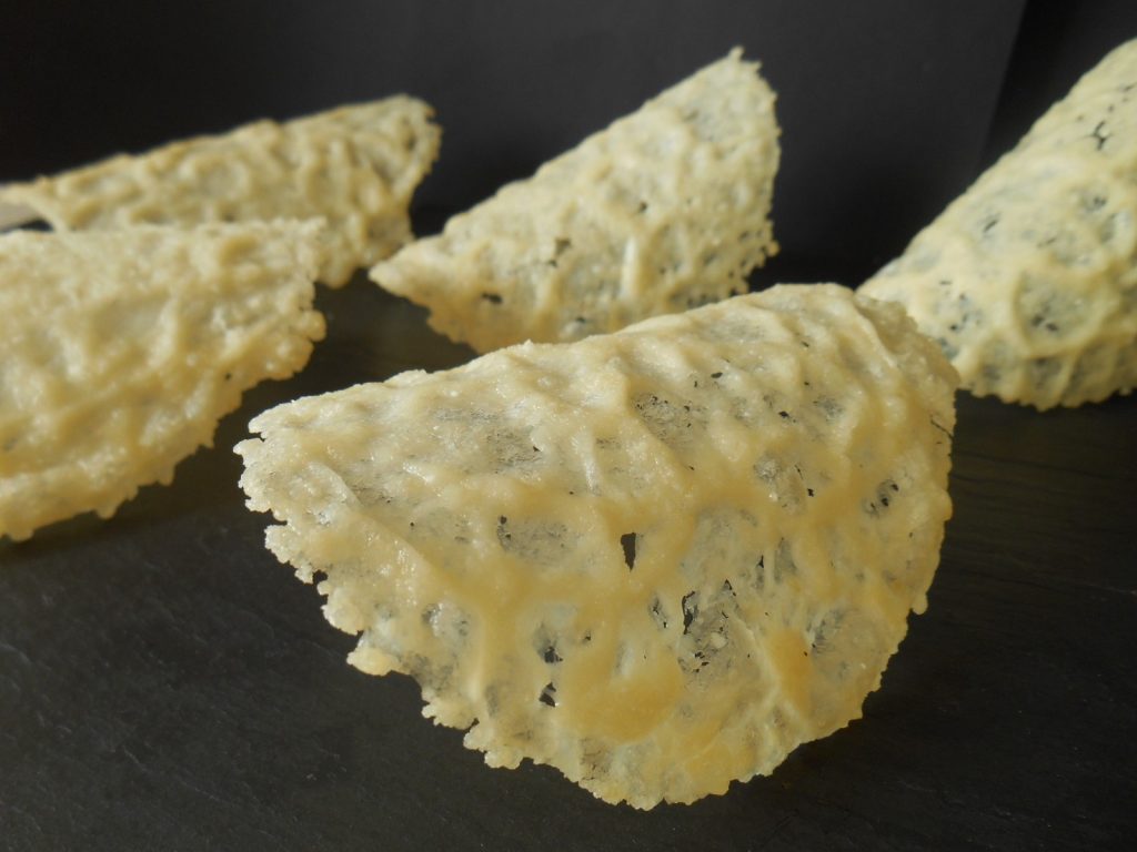 Tuiles au parmesan image.